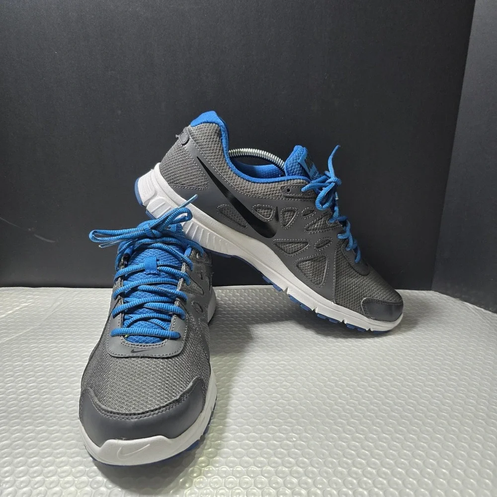 Nike product pair